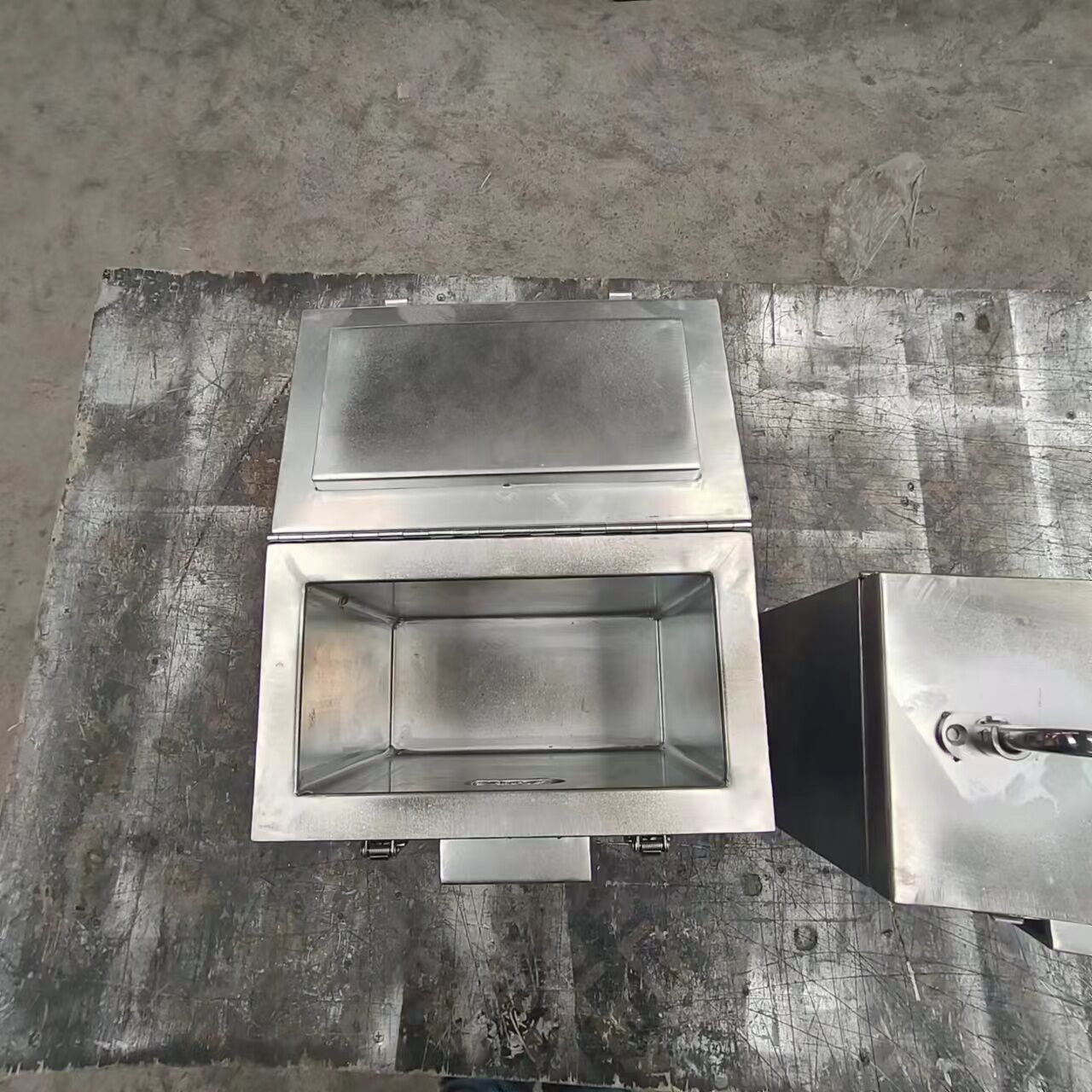 湖南深入剖析铅箱:防护与存储的可靠伙伴